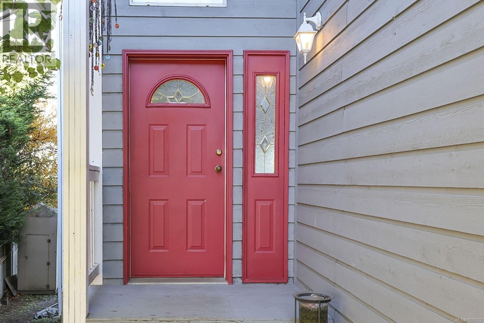 5650 Island Hwy S, Union Bay, British Columbia  V0R 3B0 - Photo 4 - 1025732