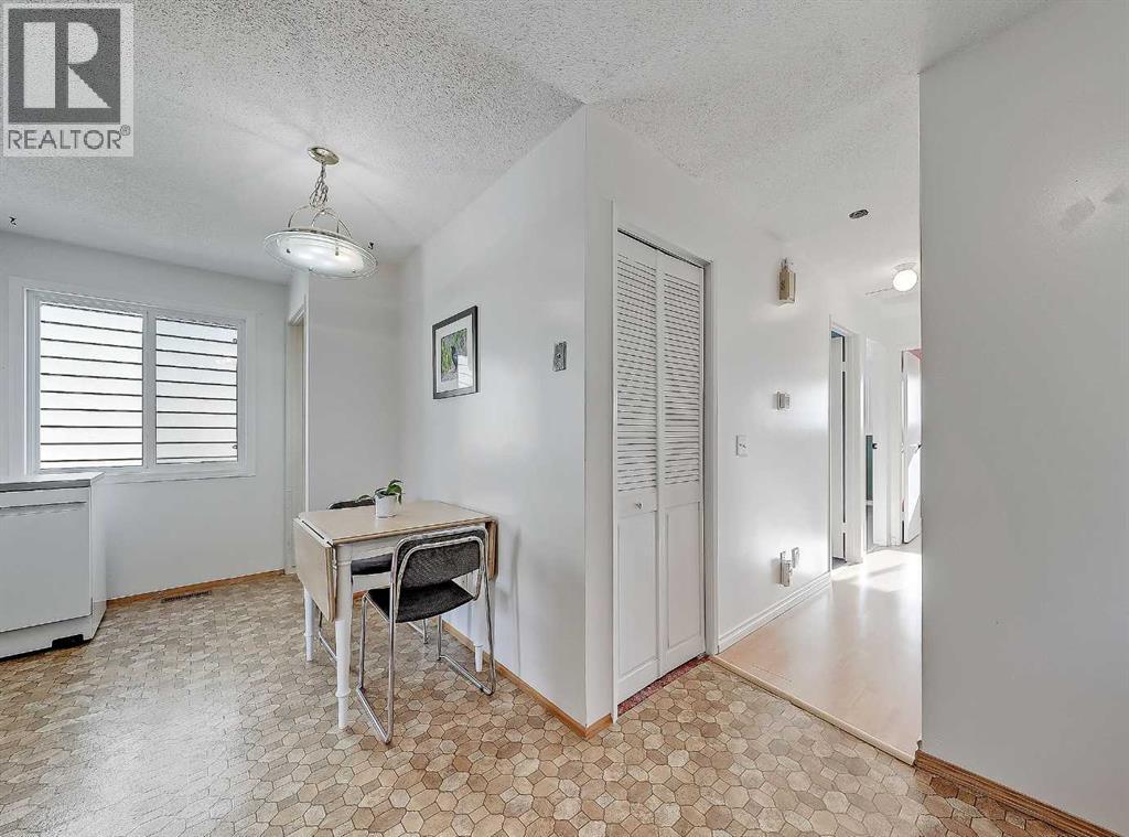 147 Erin Ridge Road Se, Calgary, Alberta  T2B 2W2 - Photo 14 - A2284198