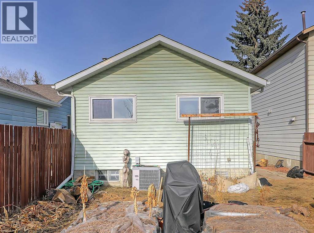 147 Erin Ridge Road Se, Calgary, Alberta  T2B 2W2 - Photo 37 - A2284198