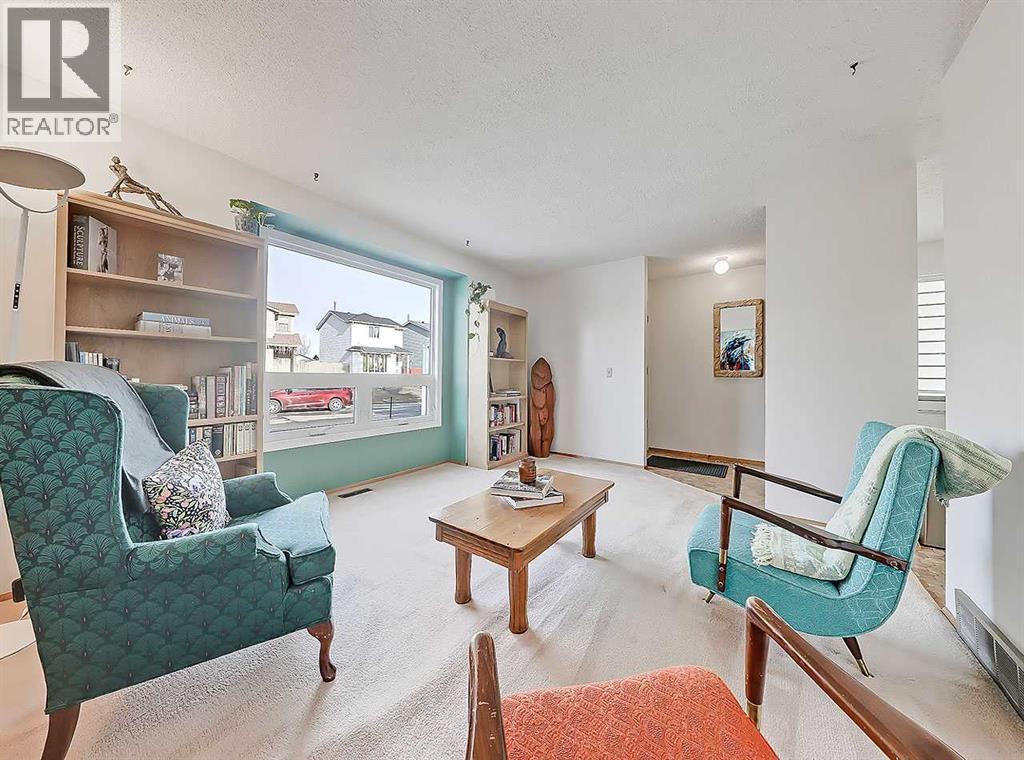 147 Erin Ridge Road Se, Calgary, Alberta  T2B 2W2 - Photo 10 - A2284198