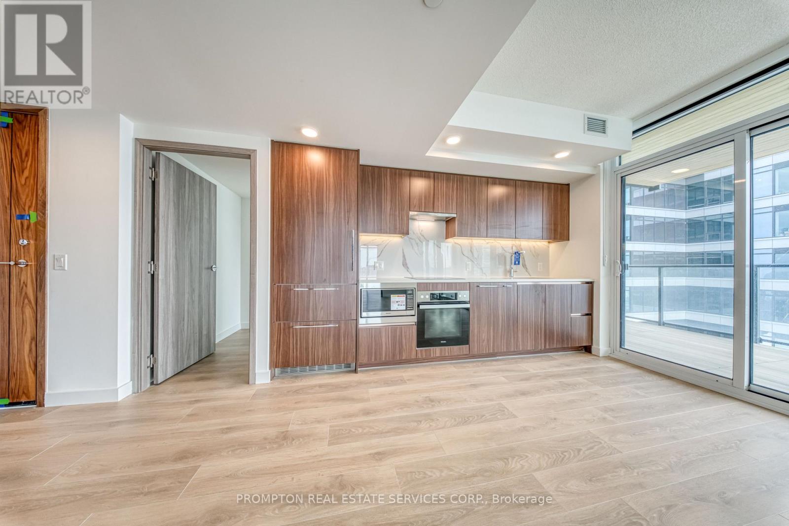 4708 - 1 Concord Cityplace Way, Toronto, Ontario  M5V 0X3 - Photo 10 - C12770256