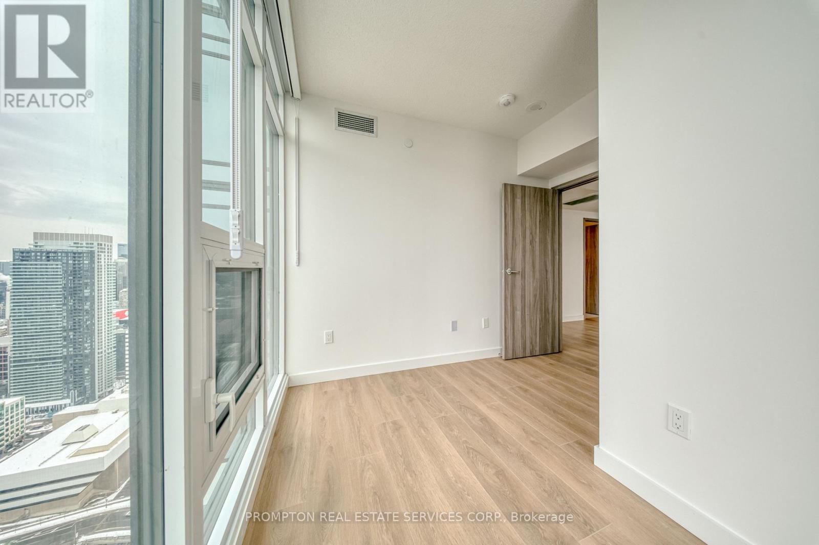 4708 - 1 Concord Cityplace Way, Toronto, Ontario  M5V 0X3 - Photo 24 - C12770256