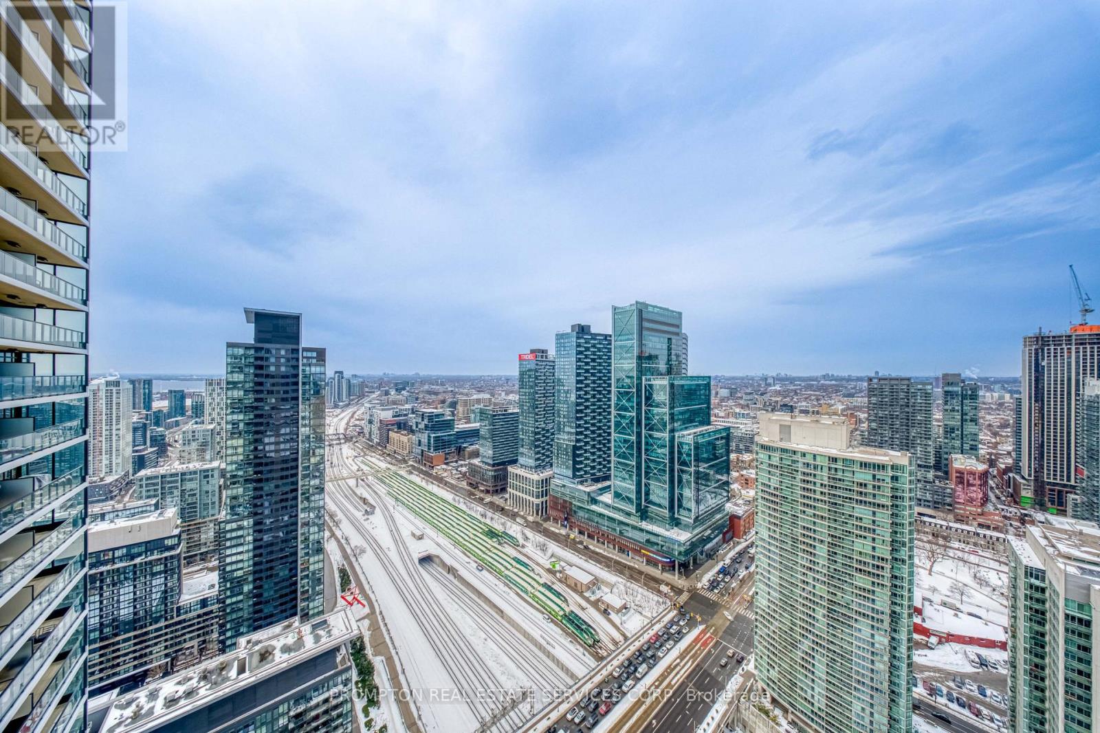 4708 - 1 Concord Cityplace Way, Toronto, Ontario  M5V 0X3 - Photo 32 - C12770256