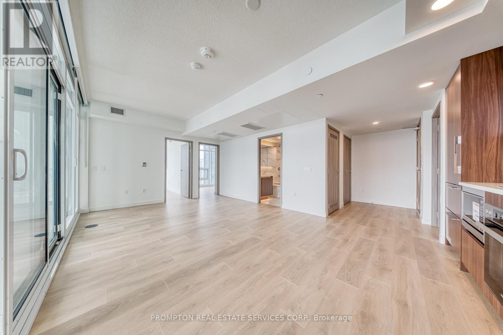 4708 - 1 Concord Cityplace Way, Toronto, Ontario  M5V 0X3 - Photo 6 - C12770256