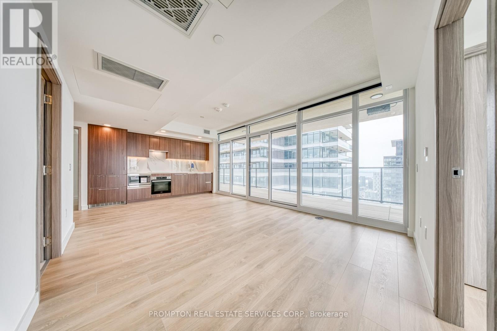 4708 - 1 Concord Cityplace Way, Toronto, Ontario  M5V 0X3 - Photo 9 - C12770256