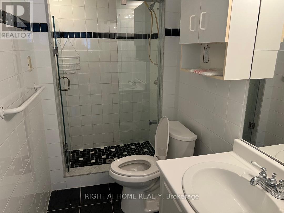 Main Floor Garden Level - 25 Silas Hill Drive, Toronto, Ontario  M2J 2X8 - Photo 12 - C12777774