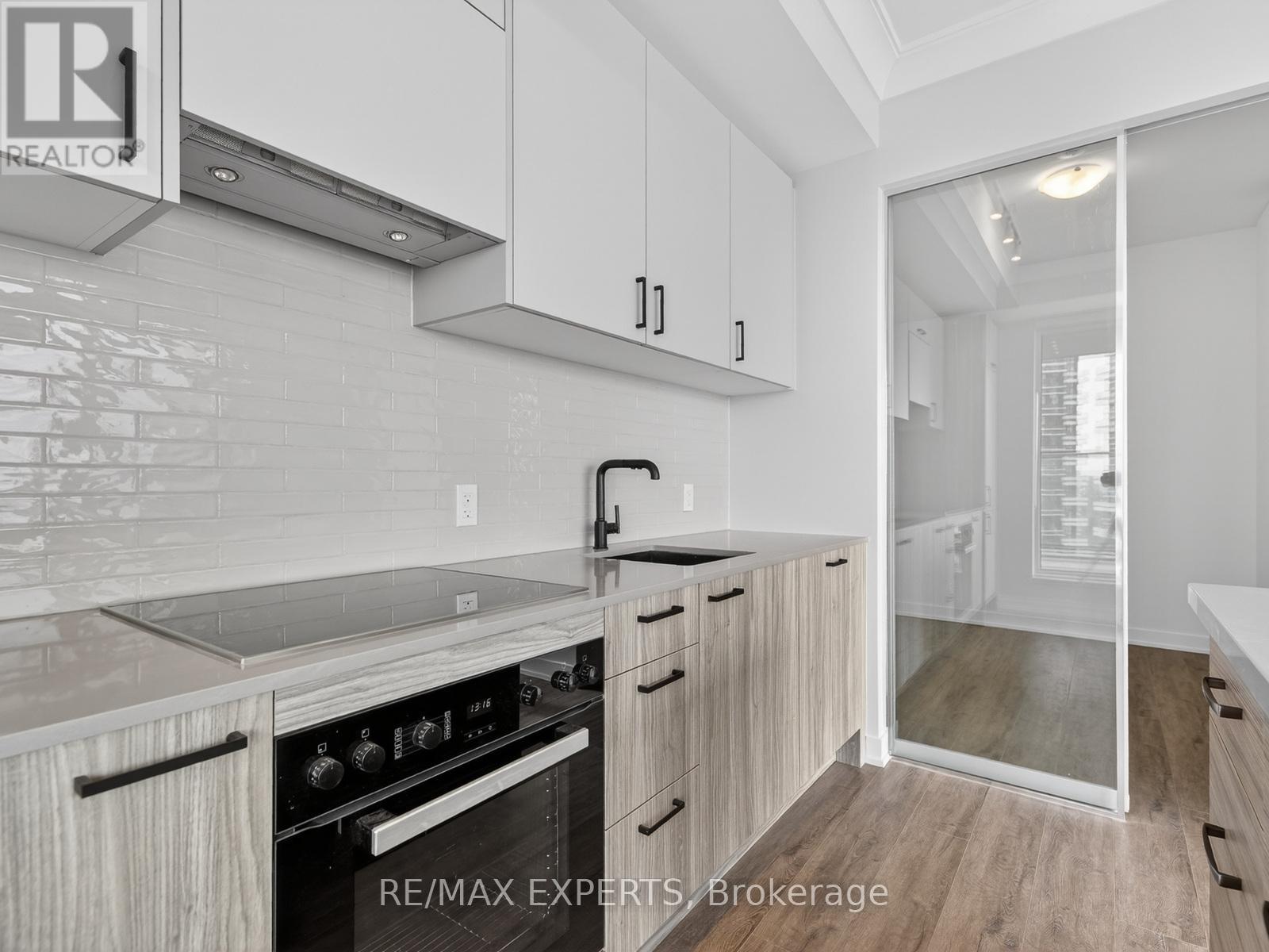 1714 - 1 Quarrington Lane, Toronto, Ontario  M3C 0S4 - Photo 6 - C12777780