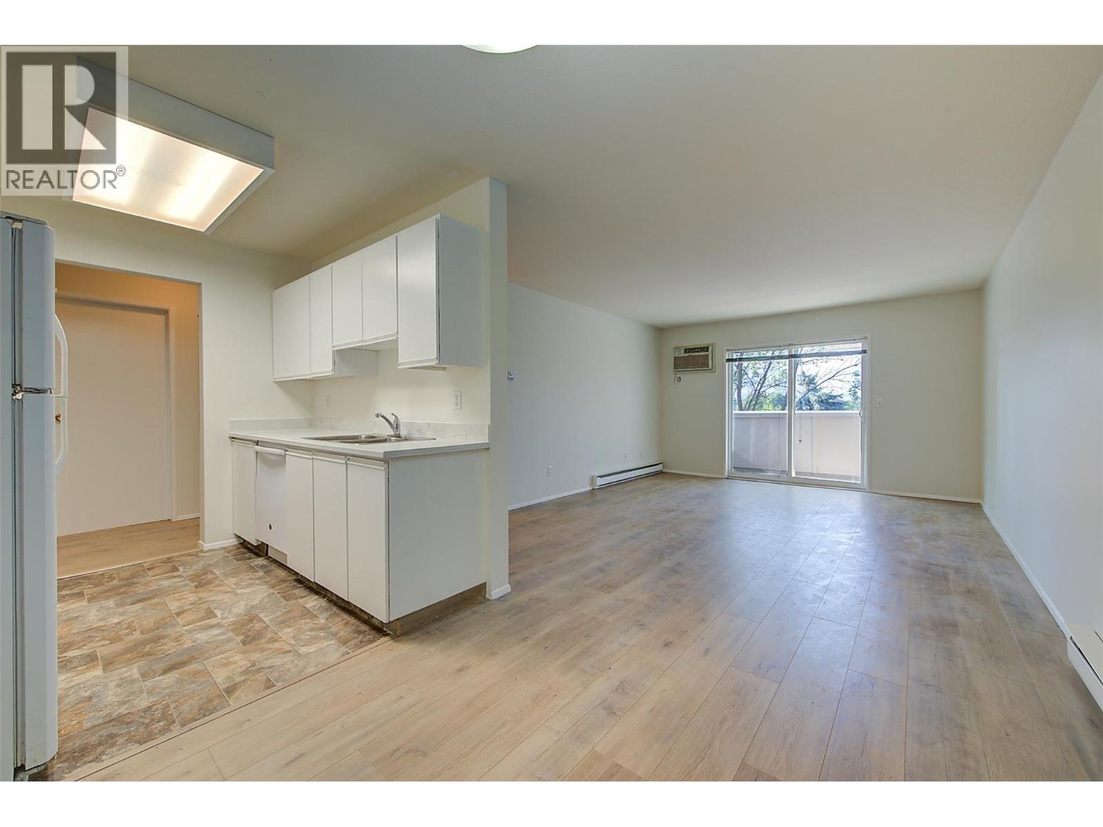 3180 De Montreuil Court Unit# 407, Kelowna, British Columbia  V1W 3W4 - Photo 3 - 10358287