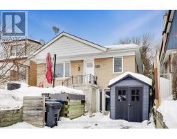 33 MYSTIC AVENUE, Toronto, Ontario