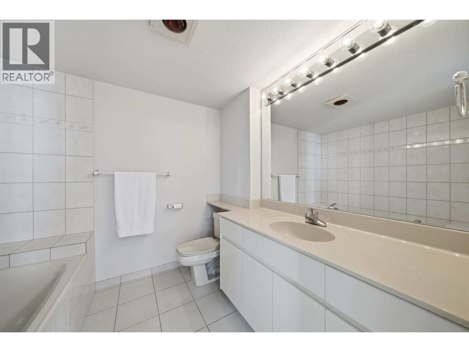 1703 71 Jamieson Court, New Westminster, British Columbia  V3L 5R4 - Photo 11 - R3088600