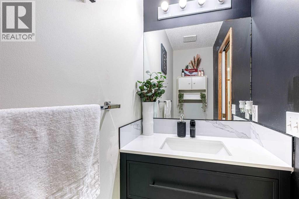 13 Mt. Aberdeen Manor Se, Calgary, Alberta  T2Z 3N8 - Photo 15 - A2284013