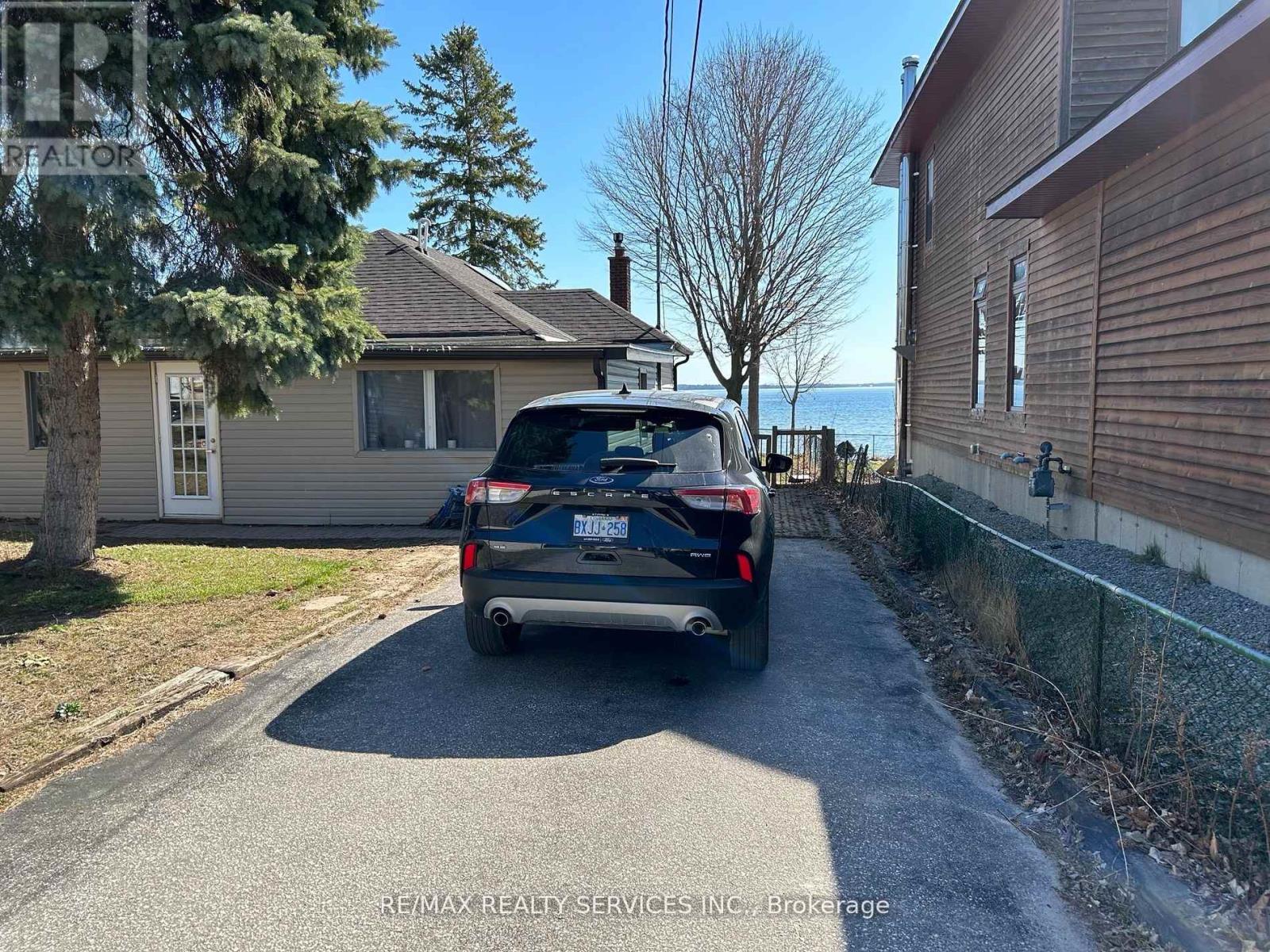 907 Adams Road, Innisfil, Ontario  L9S 4C9 - Photo 8 - N12777776