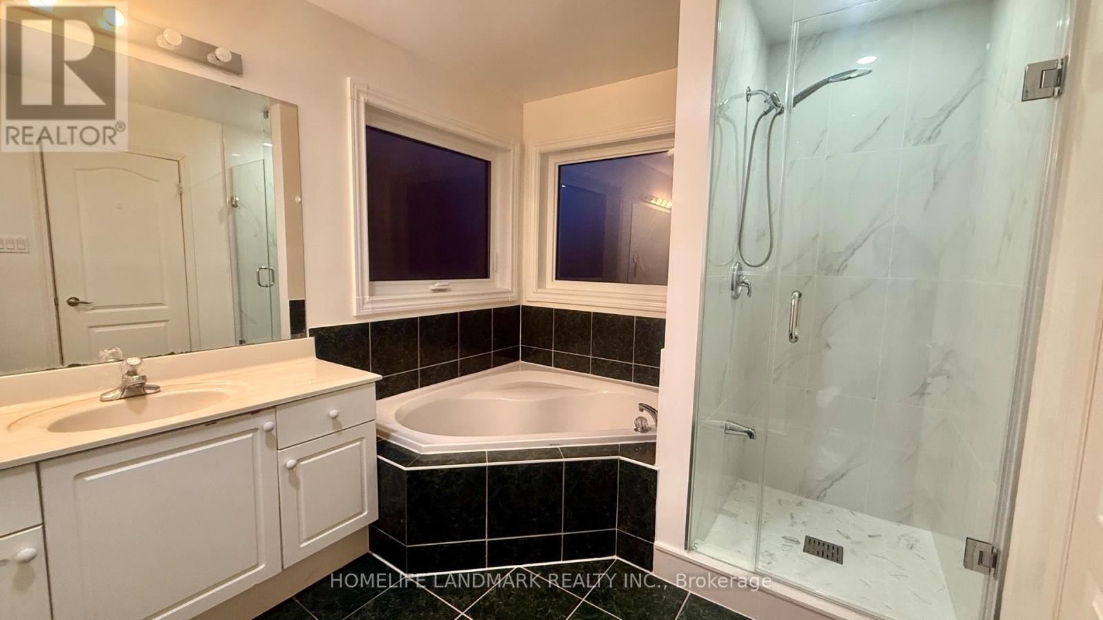 25 Grover Hill Avenue, Richmond Hill, Ontario  L4S 1S5 - Photo 15 - N12777778