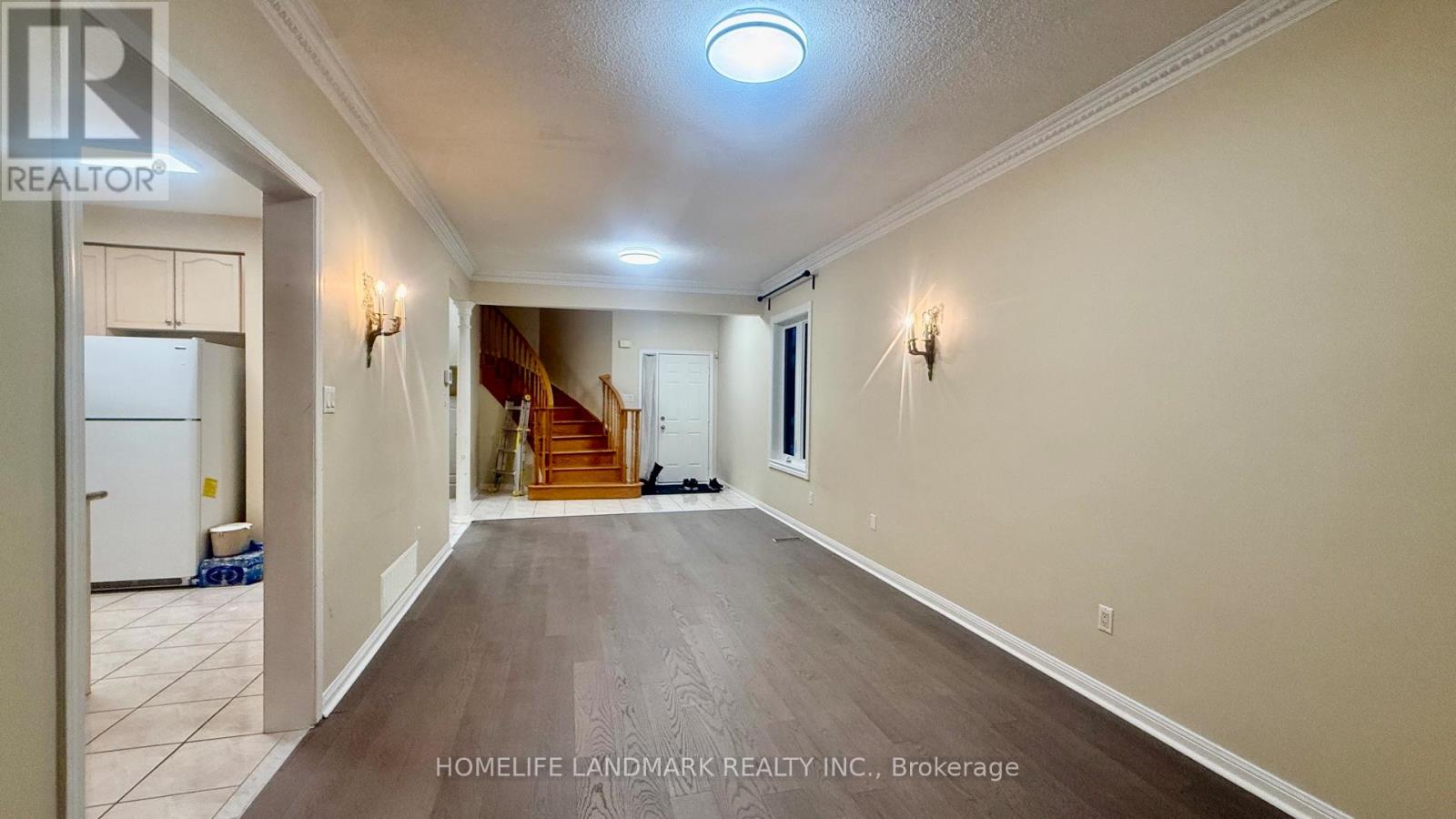 25 Grover Hill Avenue, Richmond Hill, Ontario  L4S 1S5 - Photo 6 - N12777778