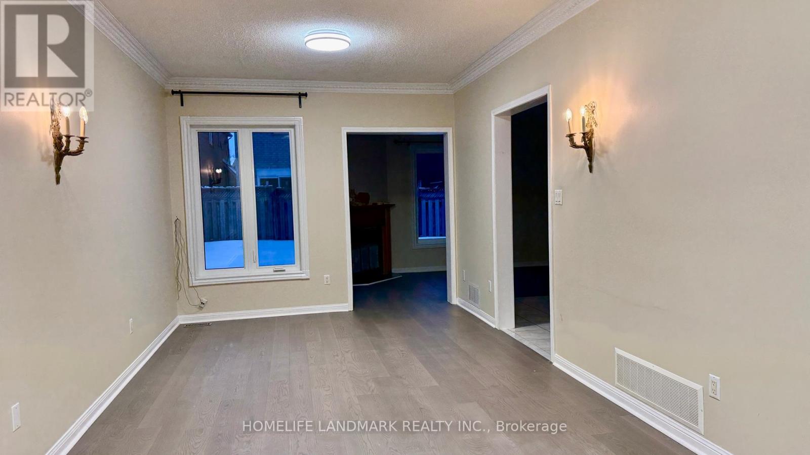 25 Grover Hill Avenue, Richmond Hill, Ontario  L4S 1S5 - Photo 7 - N12777778