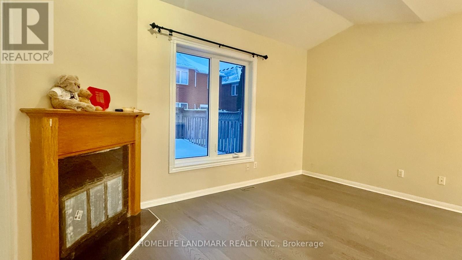 25 Grover Hill Avenue, Richmond Hill, Ontario  L4S 1S5 - Photo 8 - N12777778