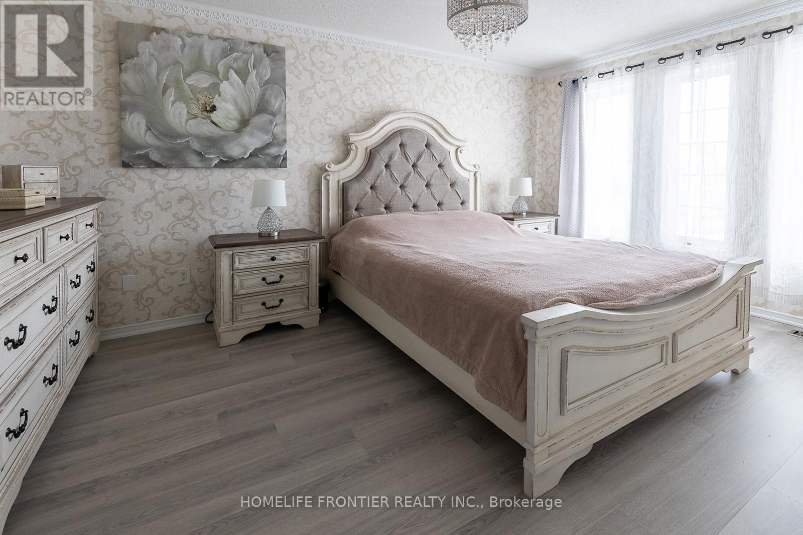 65 West Park Avenue, Bradford West Gwillimbury, Ontario  L3Z 0A7 - Photo 19 - N12777812