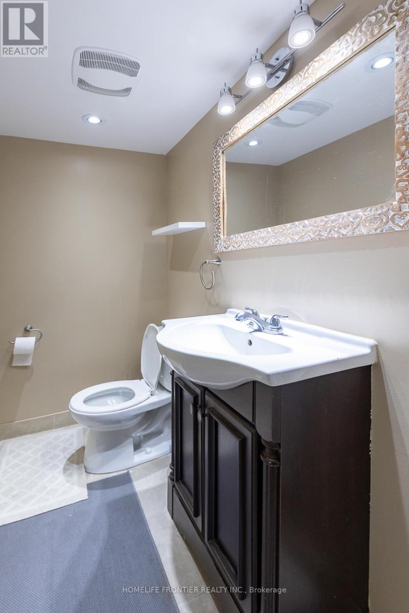 65 West Park Avenue, Bradford West Gwillimbury, Ontario  L3Z 0A7 - Photo 30 - N12777812