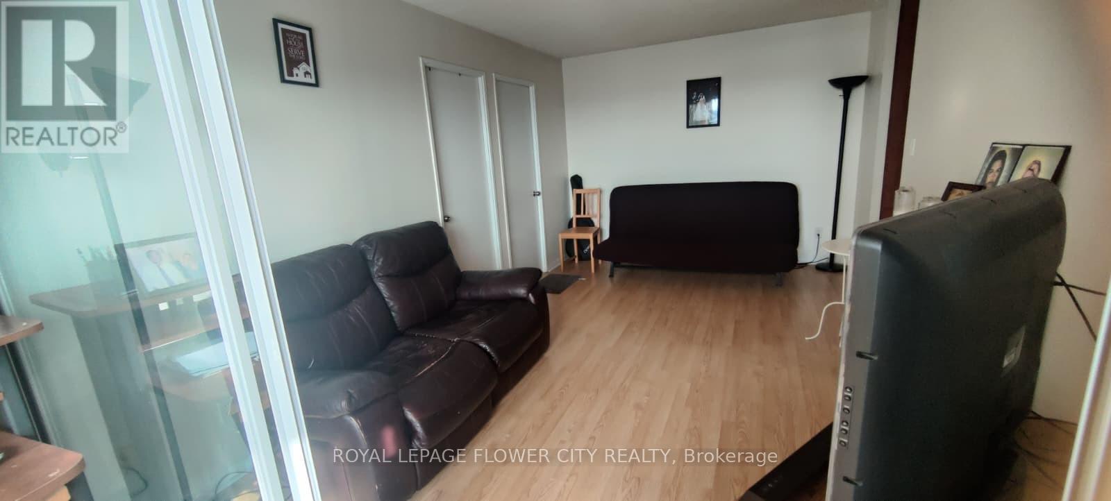 816 - 145 Hillcrest Avenue, Mississauga, Ontario  L5B 3Z1 - Photo 8 - W12777762