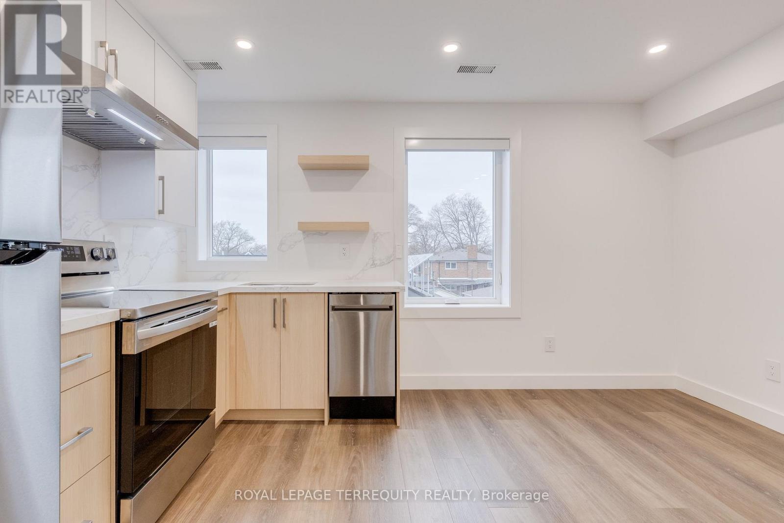 2 - 94 Earlscourt Avenue, Toronto, Ontario  M6E 4A9 - Photo 4 - W12777798