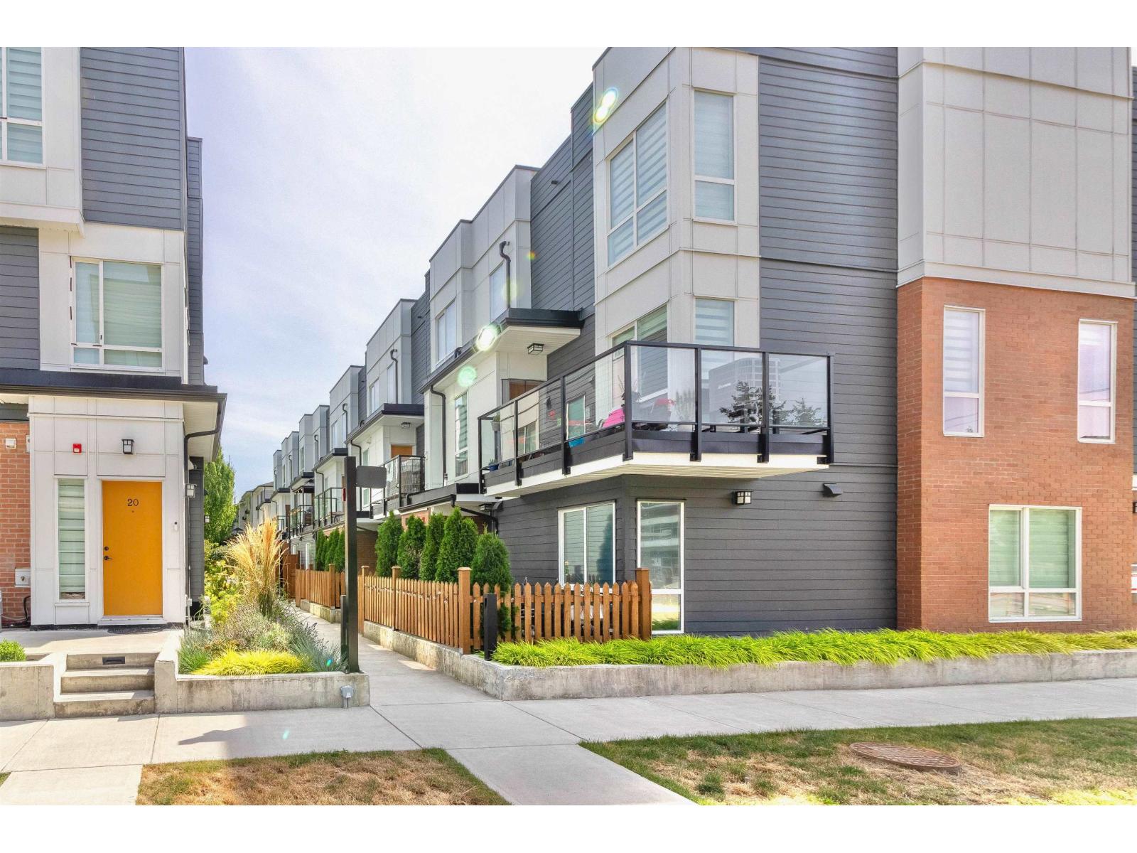 31 18855 72 Avenue, Surrey, British Columbia  V4N 6X2 - Photo 1 - R3088798