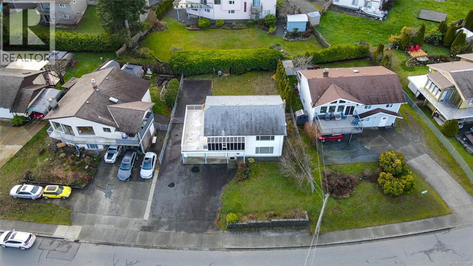 616 Alder St S, Campbell River, British Columbia  V9W 1Y9 - Photo 3 - 1025568