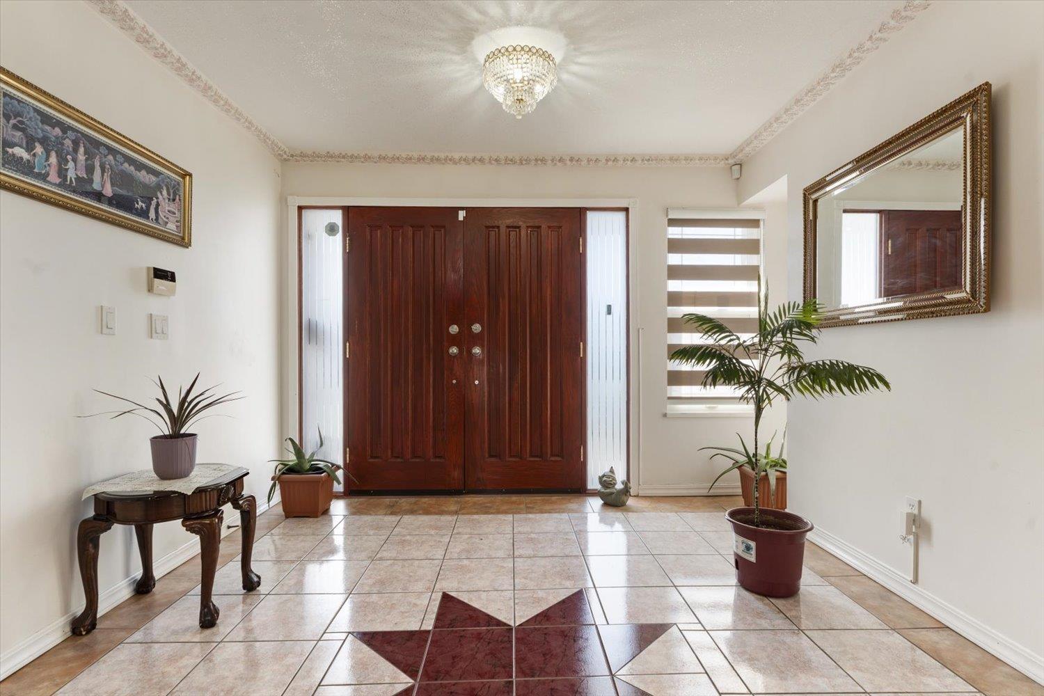 31301 Ridgeview Drive, Abbotsford, British Columbia  V2T 6N5 - Photo 4 - R3088090