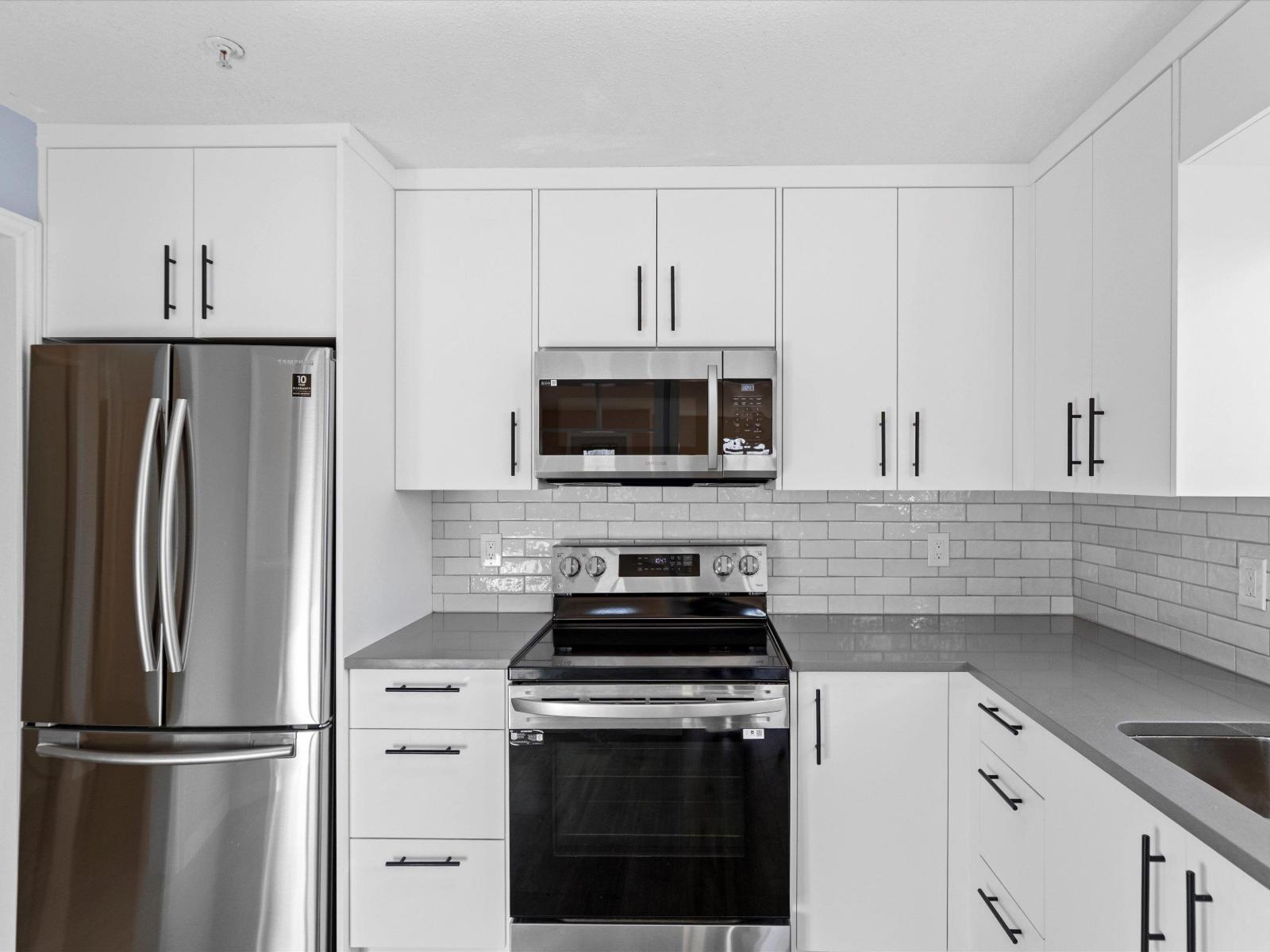 214 31771 Peardonville Road, Abbotsford, British Columbia  V2T 5S7 - Photo 2 - R3088691