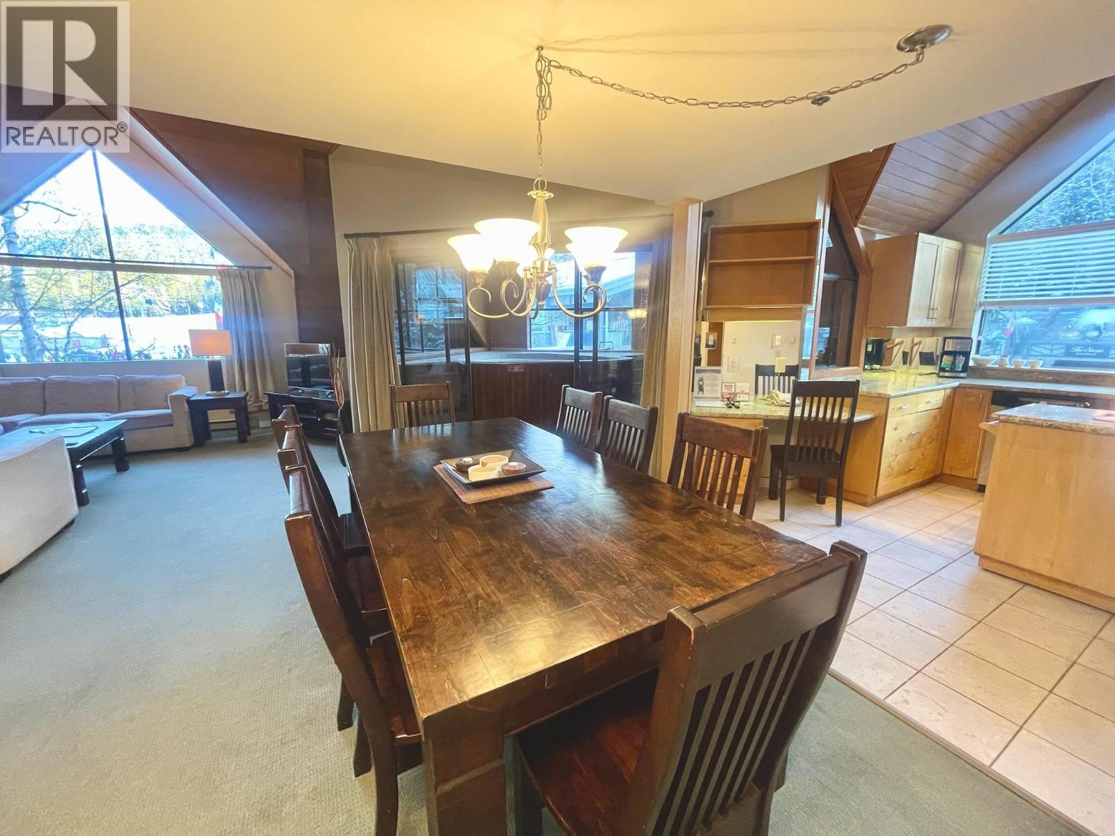 Week 13 906-4293 Mountain Square, Whistler, British Columbia  V8E 1B8 - Photo 5 - R3088820