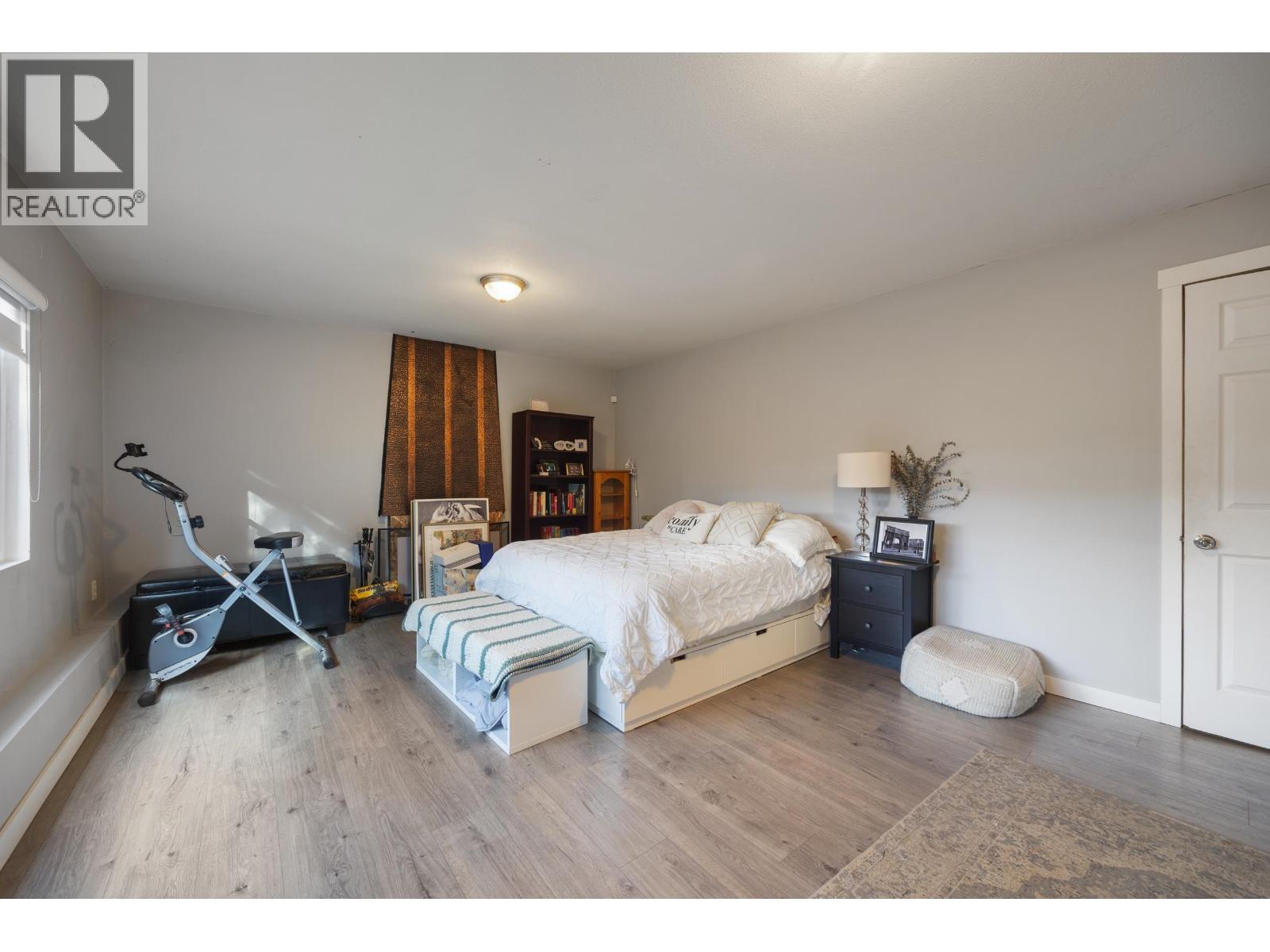 12037 208 Street, Maple Ridge, British Columbia  V2X 4W9 - Photo 5 - R3088791