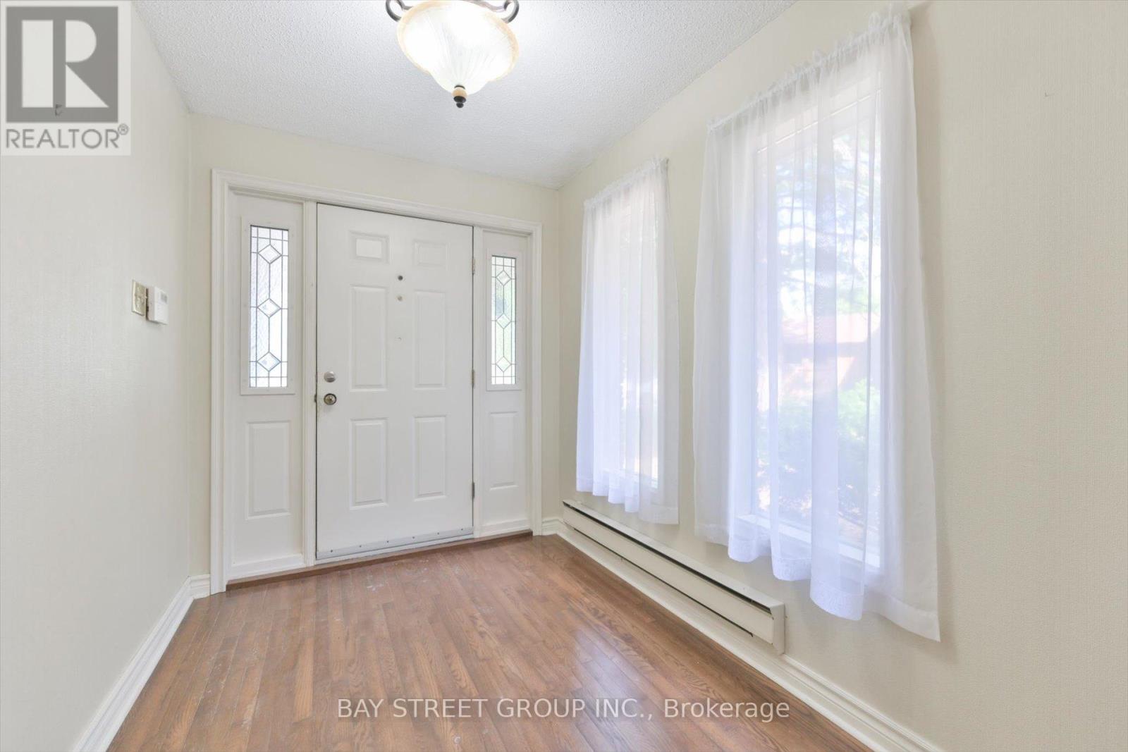 33 Kilchurn Castle Drive, Toronto, Ontario  M1T 2W3 - Photo 4 - E12777832