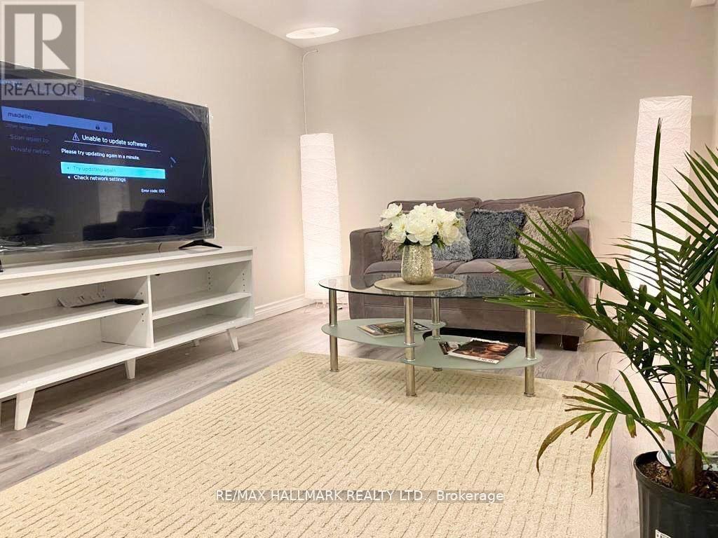 Basement - 214 Beechy Drive, Richmond Hill, Ontario  L4C 2X7 - Photo 5 - N12777818