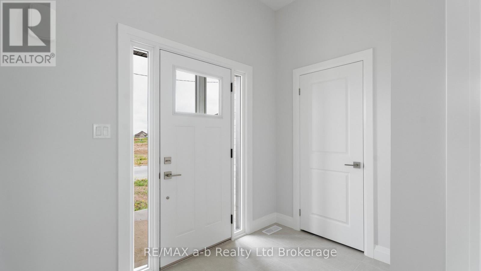 99 Cayley Street, Norwich, Ontario  N0J 1P0 - Photo 2 - X12777878