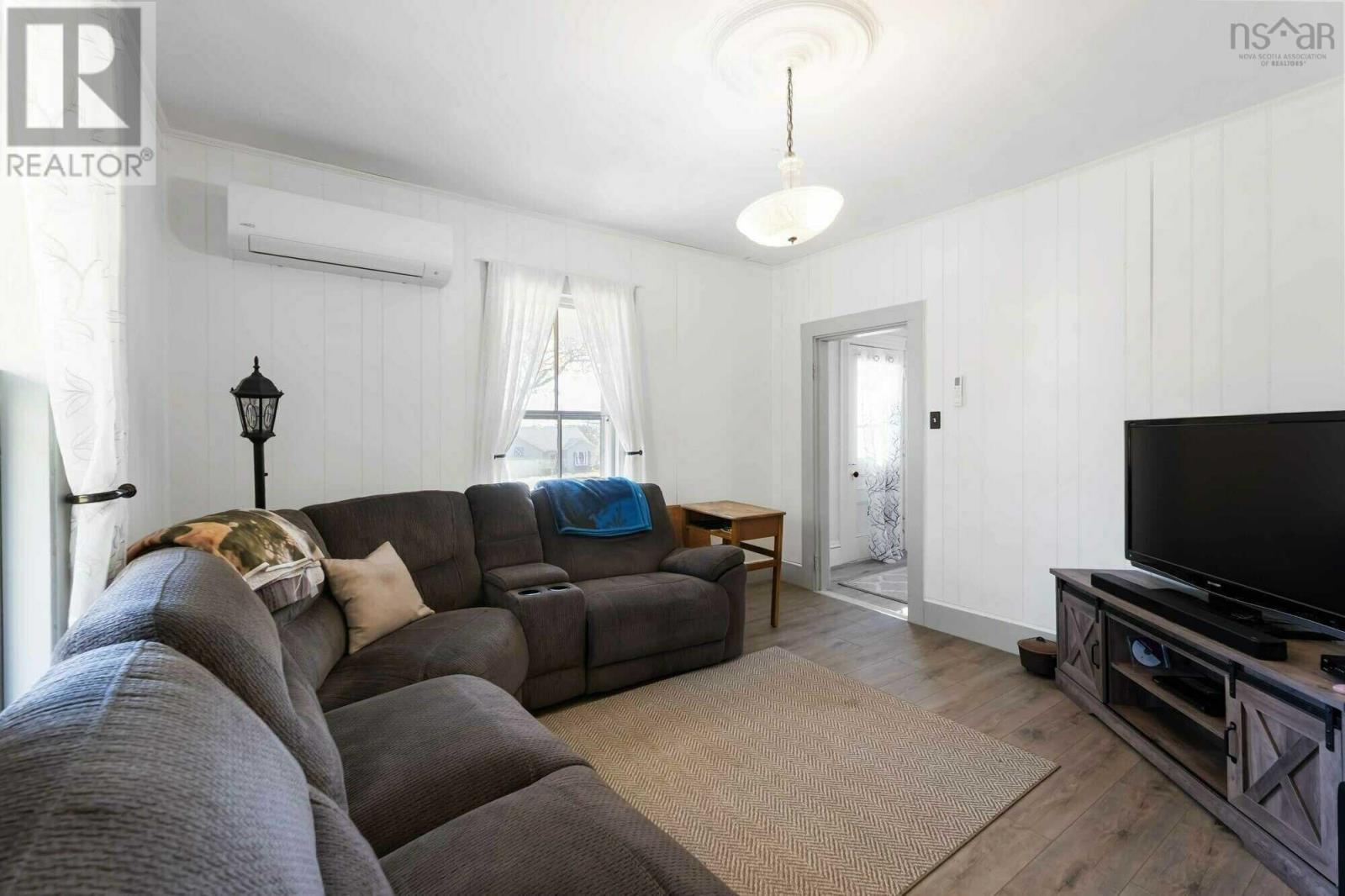 2149 Highway 203, Kemptville, Nova Scotia  B5A 5P4 - Photo 3 - 202526273