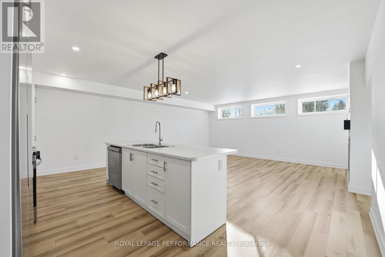 31a Marcel Street, Russell, Ontario  K0A 1W0 - Photo 7 - X12777862