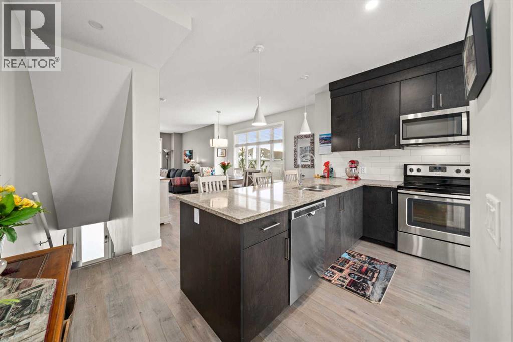 512 Drake Landing Wynd, Okotoks, Alberta  T1S 5R1 - Photo 5 - A2276304