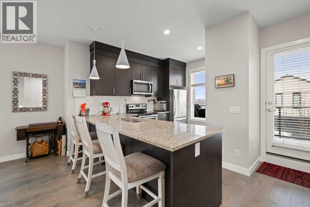 512 Drake Landing Wynd, Okotoks, Alberta  T1S 5R1 - Photo 4 - A2276304