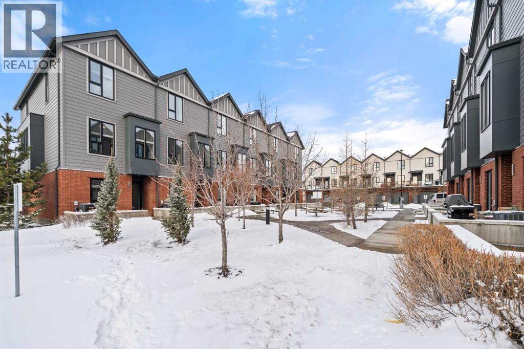 512 Drake Landing Wynd, Okotoks, Alberta