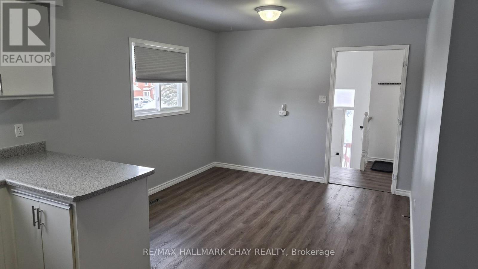 Upper - 48 Porritt Street, Barrie, Ontario  L4N 6Y3 - Photo 12 - S12777884