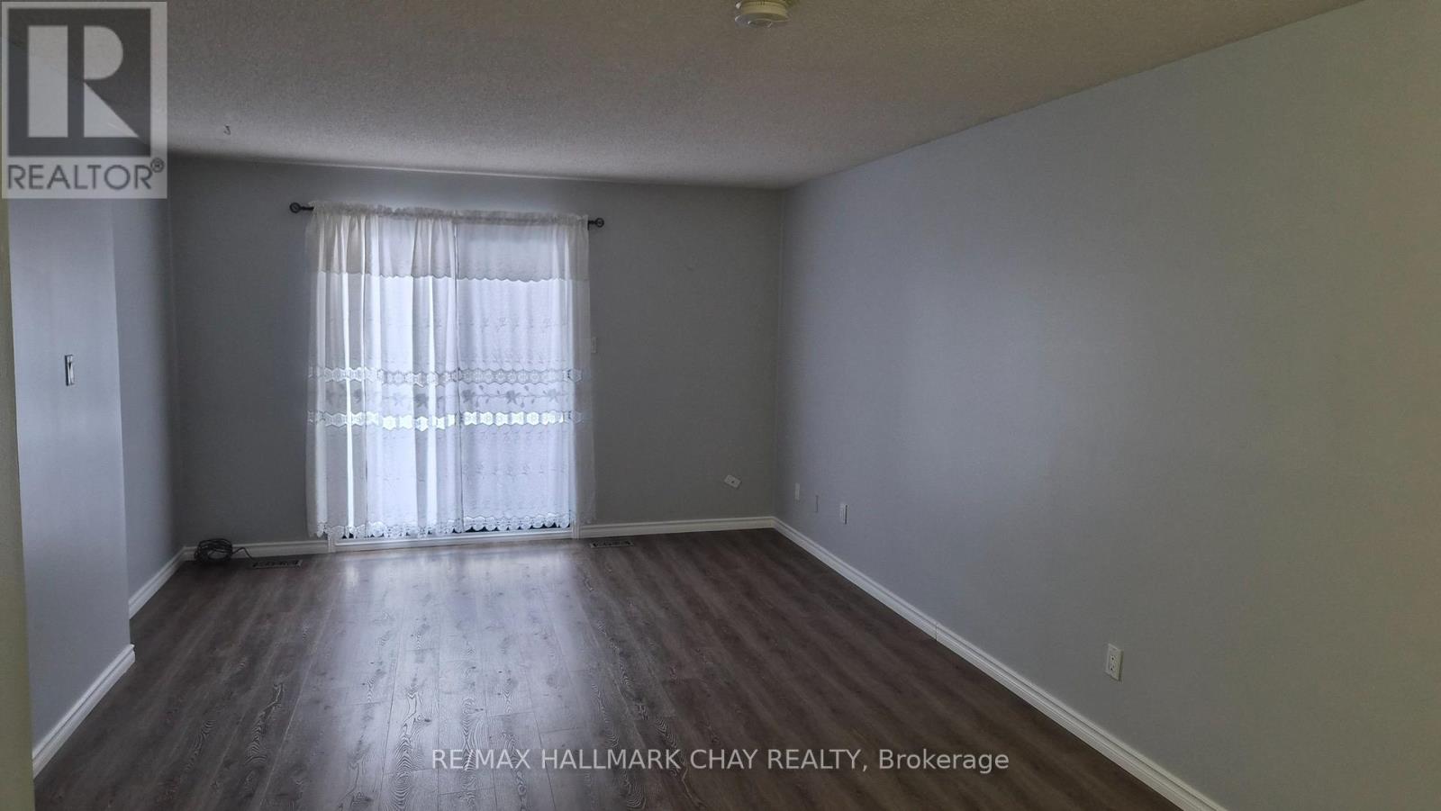 Upper - 48 Porritt Street, Barrie, Ontario  L4N 6Y3 - Photo 13 - S12777884