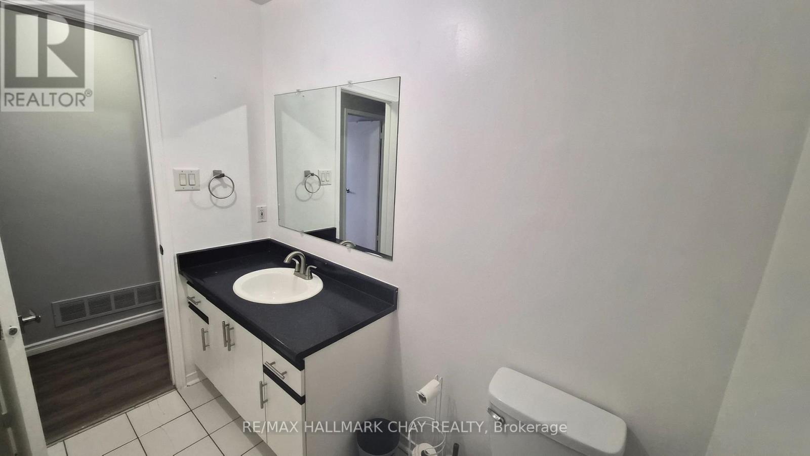 Upper - 48 Porritt Street, Barrie, Ontario  L4N 6Y3 - Photo 23 - S12777884