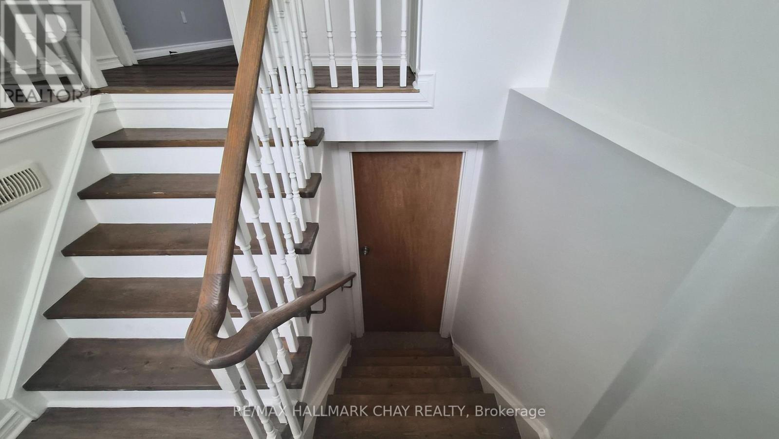 Upper - 48 Porritt Street, Barrie, Ontario  L4N 6Y3 - Photo 26 - S12777884