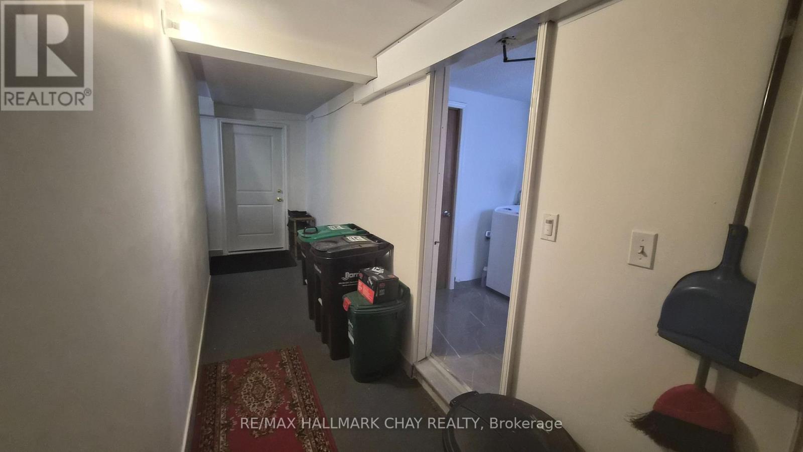 Upper - 48 Porritt Street, Barrie, Ontario  L4N 6Y3 - Photo 29 - S12777884