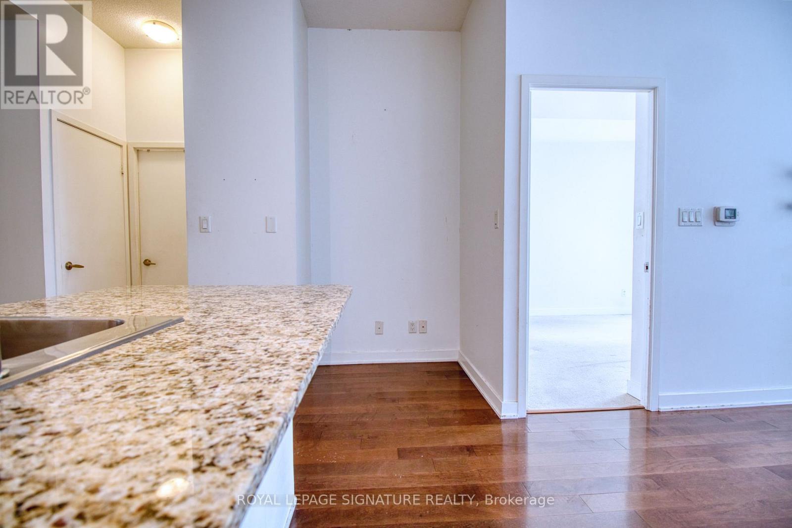 507 - 4065 Brickstone Mews, Mississauga, Ontario  L5B 0G3 - Photo 13 - W12777856