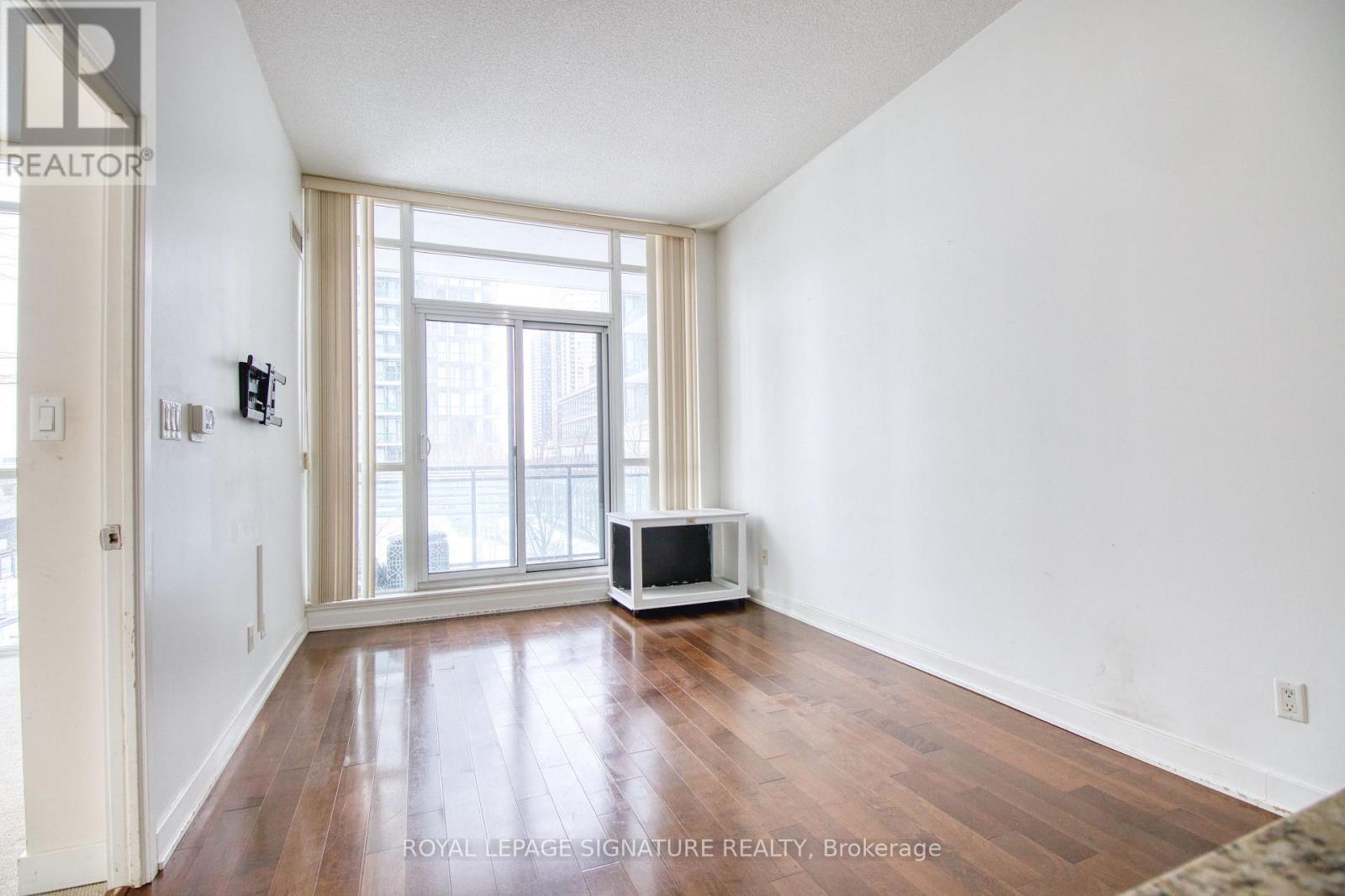 507 - 4065 Brickstone Mews, Mississauga, Ontario  L5B 0G3 - Photo 2 - W12777856