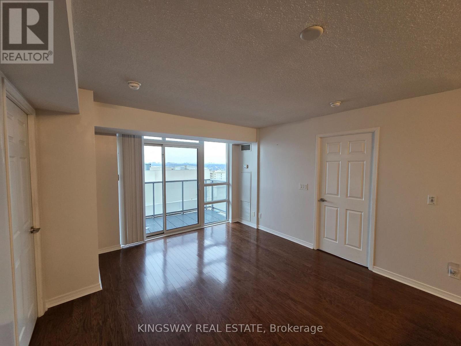 2802 - 3 Michael Power Place, Toronto, Ontario  M9A 0A2 - Photo 6 - W12777866