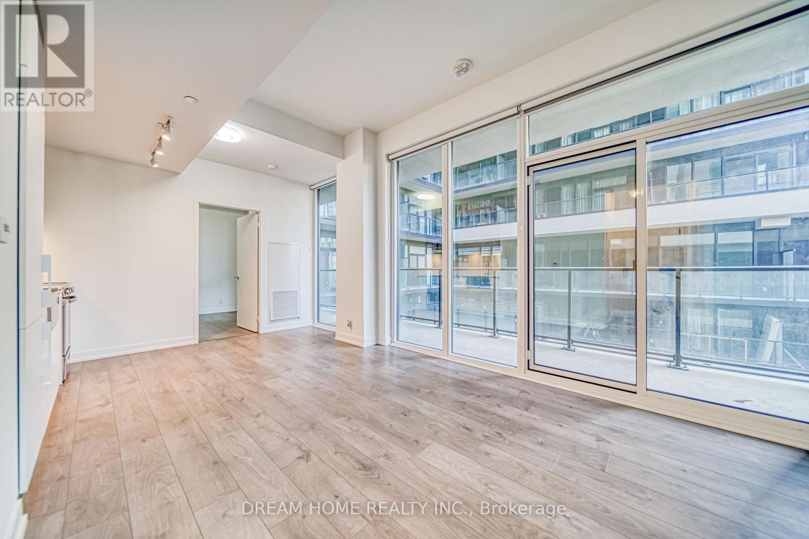 416 - 270 Dufferin Street, Toronto, Ontario  M6K 0H8 - Photo 7 - W12777874