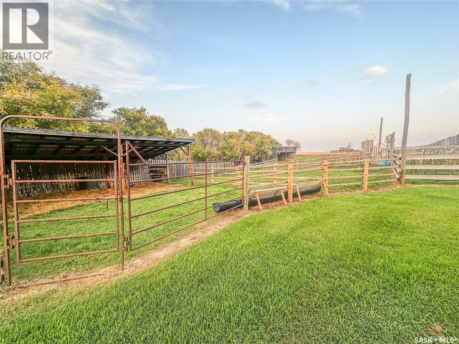 Hobby Farm Acreage, Fertile Belt Rm No. 183, Saskatchewan  S0A 3Y0 - Photo 9 - SK028334