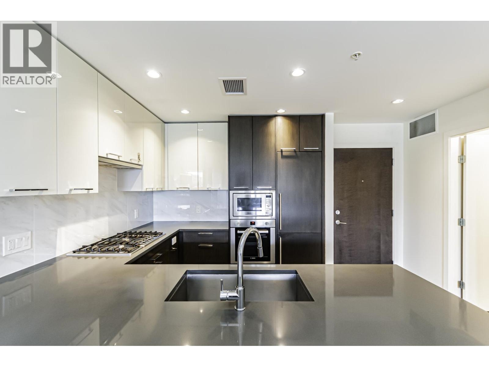 Listing Picture 6 of 26 : 223 4033 MAY DRIVE, Richmond / 烈治文 - 魯藝地產 Yvonne Lu Group - MLS Medallion Club Member