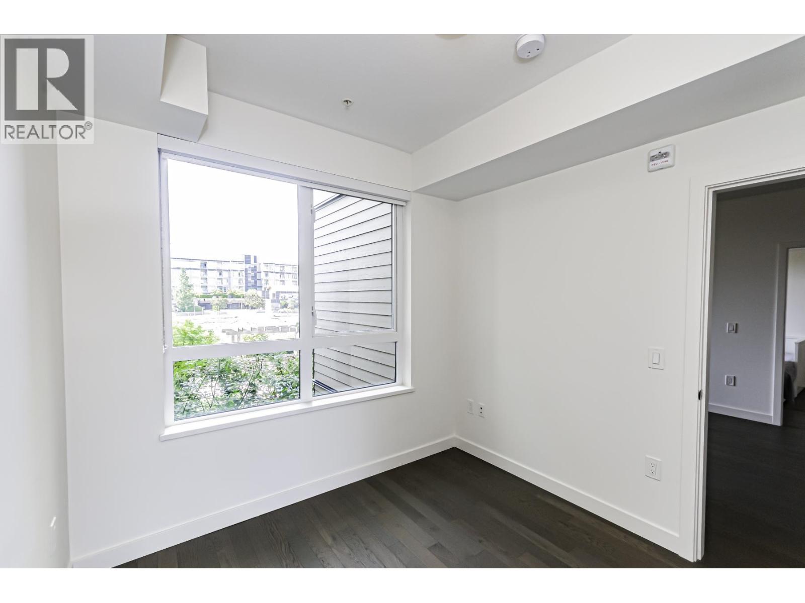 Listing Picture 21 of 26 : 223 4033 MAY DRIVE, Richmond / 烈治文 - 魯藝地產 Yvonne Lu Group - MLS Medallion Club Member